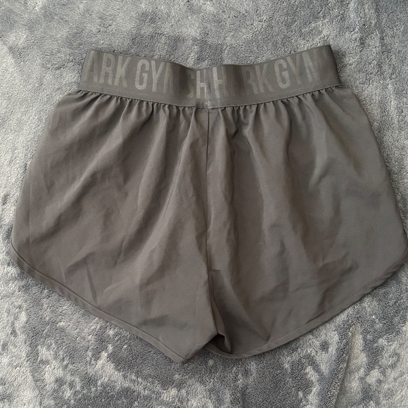 Gymshark Training Loose Shorts - S - Picture 2 of 3